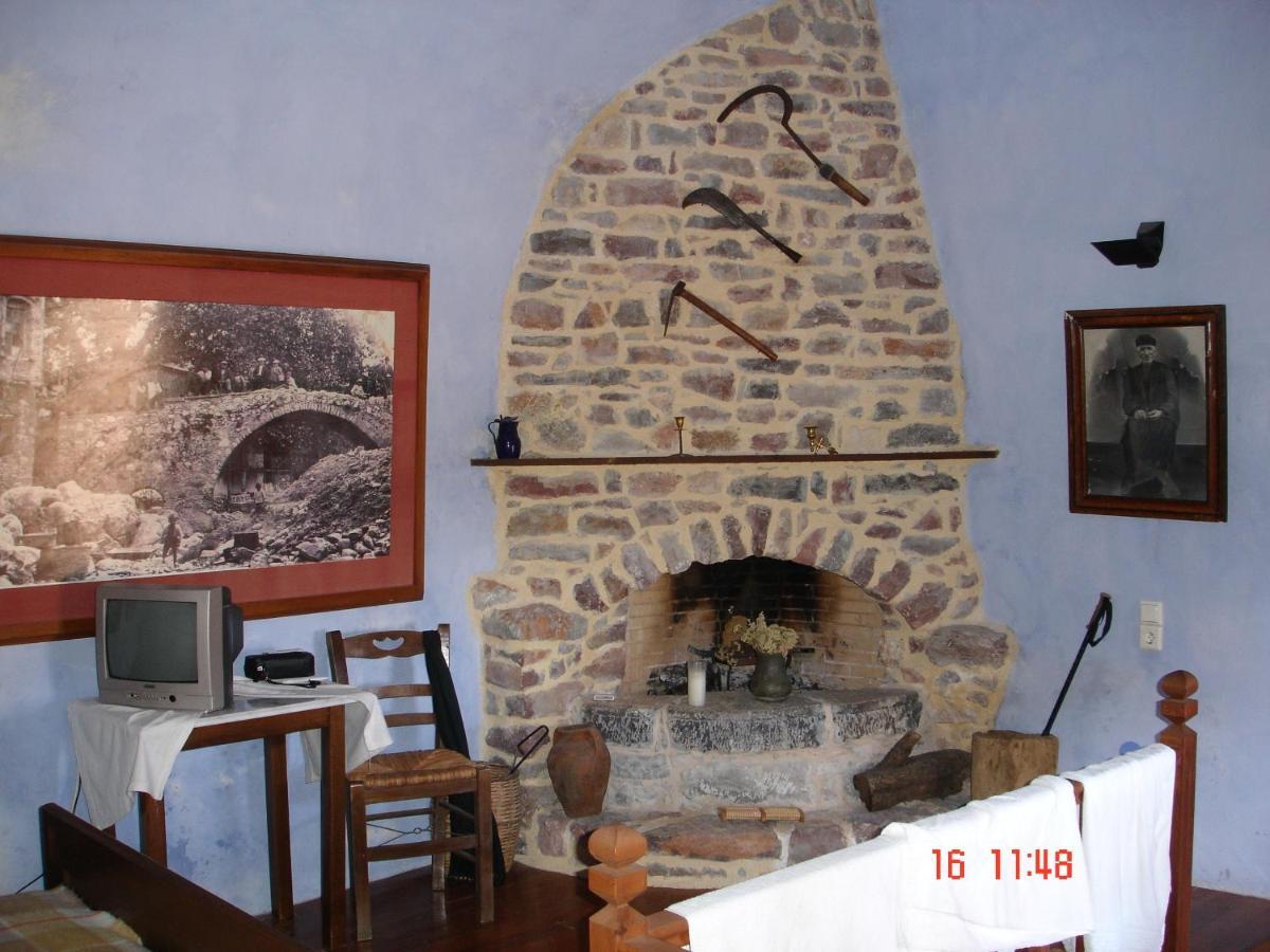 Ferienwohnung Spilia Kardámyla Zimmer foto